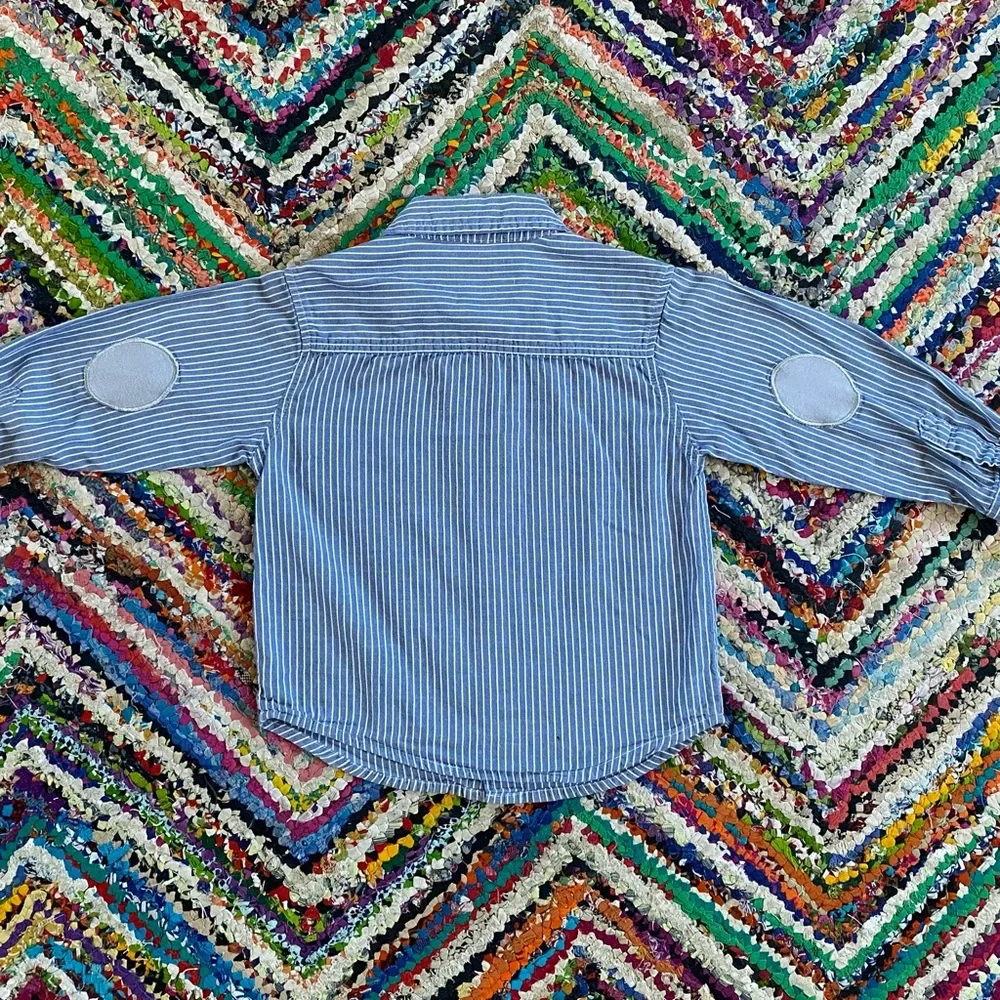 🐻 2/$25 • HP!! 🥳 Adorable Button Down Bundle